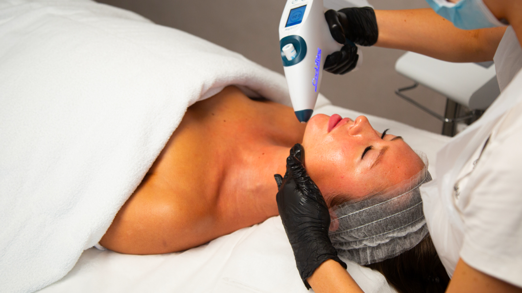 CO2 Treatment: Get An Instant Radiance Boost & Reduce Signs Of Aging