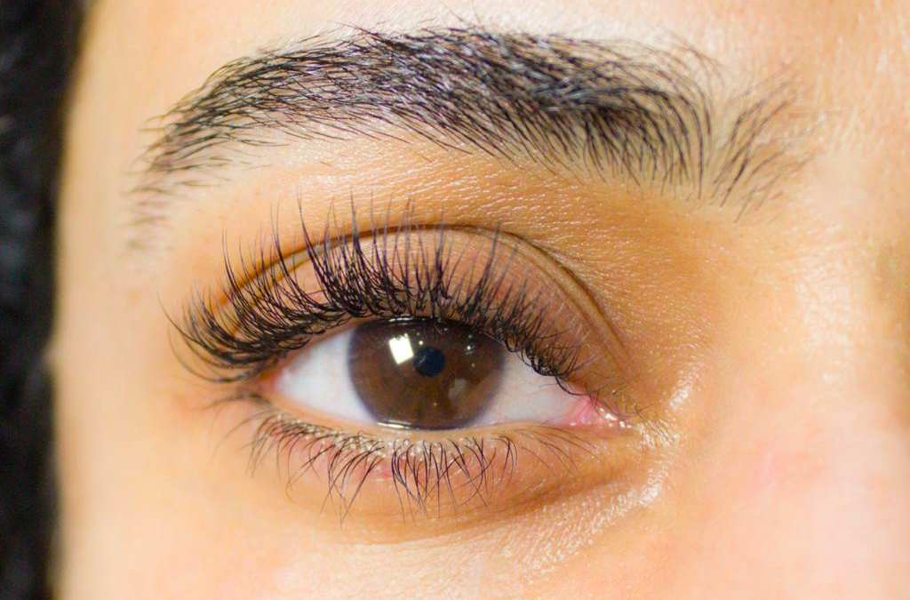 Summer Look: How Lash Extensions Contribute To Your Classy Look