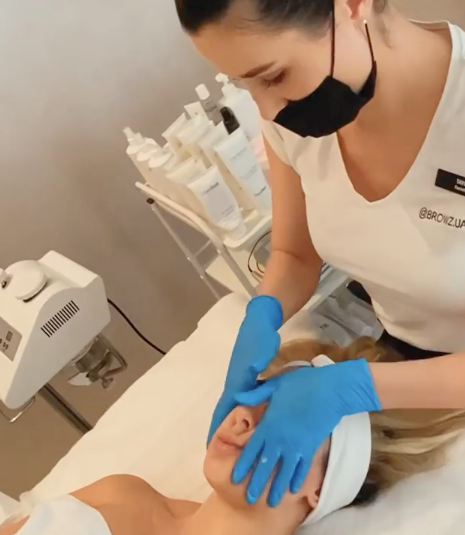 Uncover The Expert Techniques Used In The BROWZ's Facial Fitness Treatment