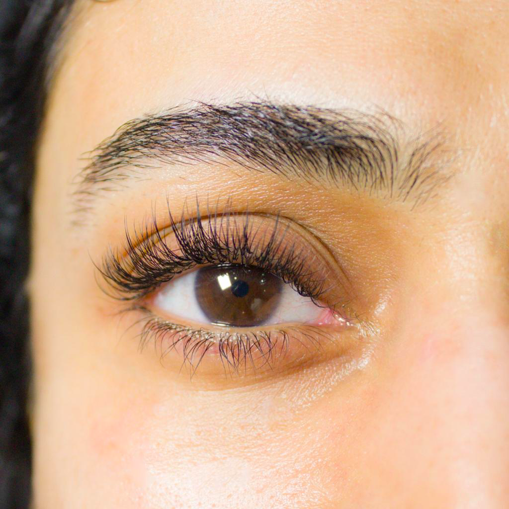 The Different Steps To Care For Your Eyelash Extensions