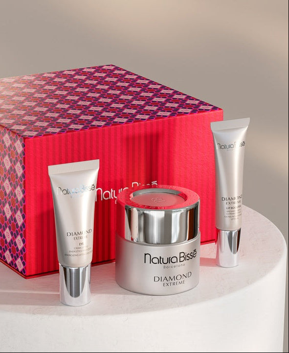 Natura Bissé Christmas set available at BROWZ Shop, with a luxurious face and eye cream & lip serum, perfect for holiday gifting.